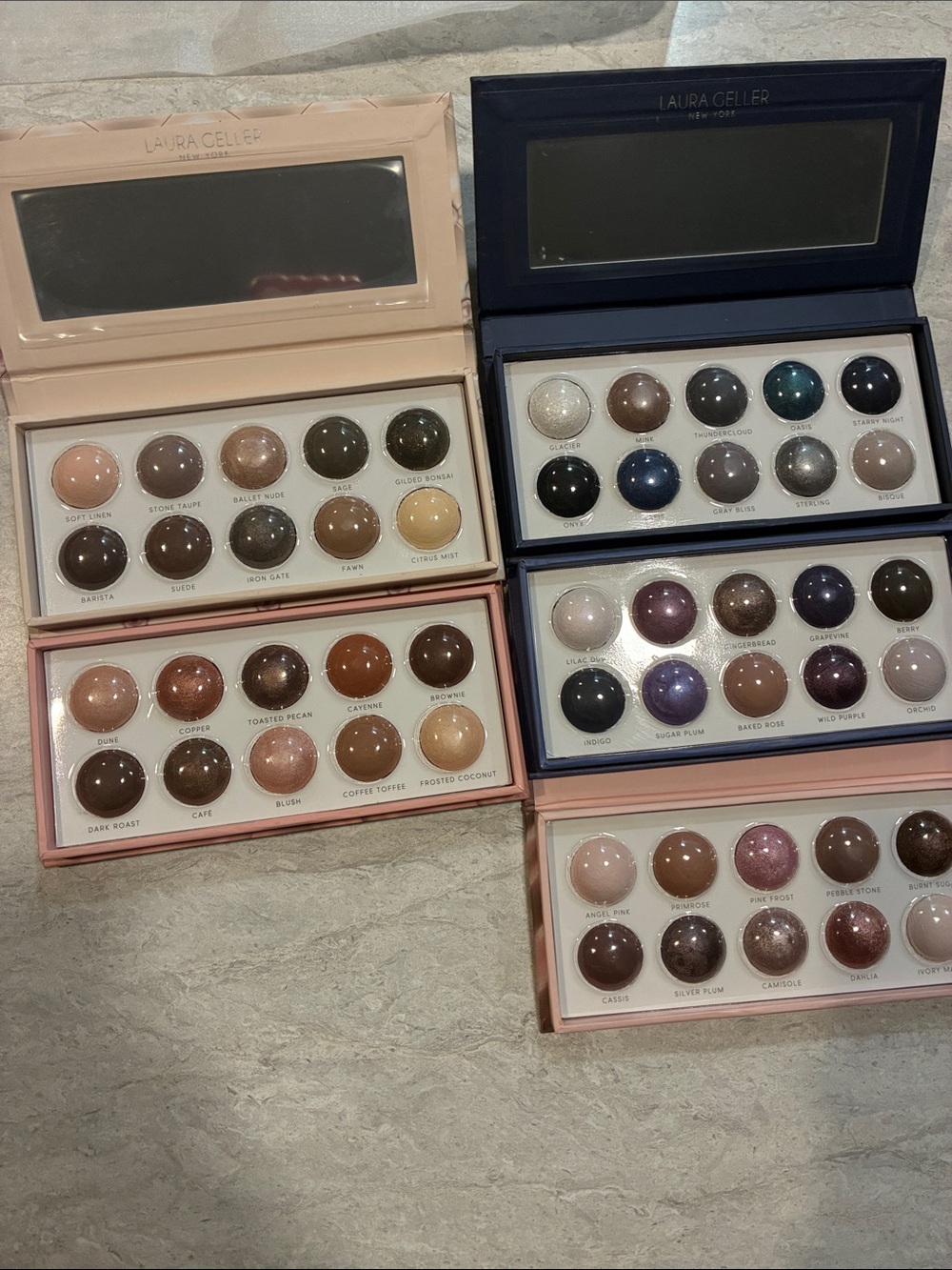 Laura Geller The Starlet Collection Baked Eye Shadow Book - Rose Gold - Picture 3 of 3